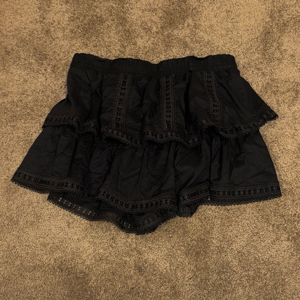 Francesca’s Black Tiered Skort